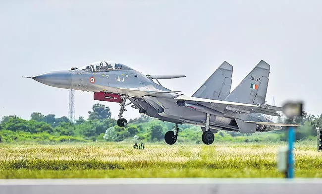 Indian Air Force inducts BrahMos-armed Sukhoi-30MKI fighter squadron - Sakshi