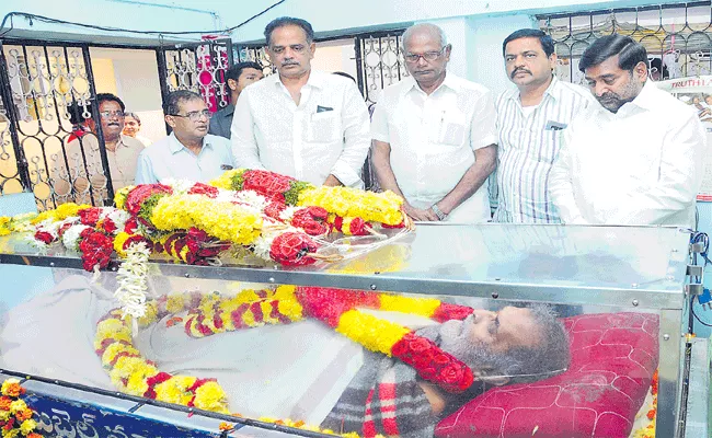 Minister Jagadishwar Reddy Tribute To Doctor AP Vital - Sakshi