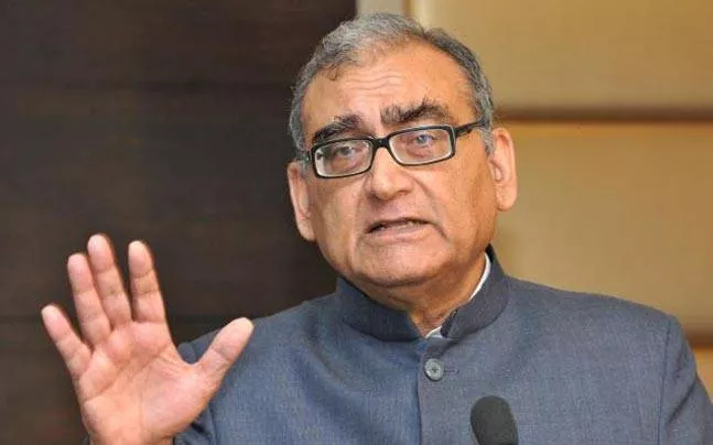 Markandey Katju Says Periyar Was British Agent - Sakshi