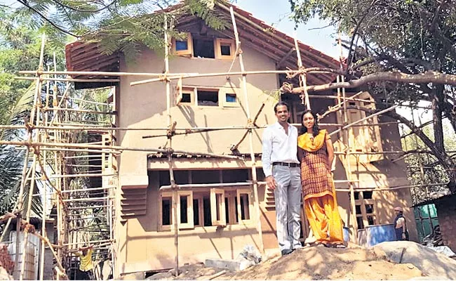 Software Engineers In Mangalore Built A House With Clay - Sakshi