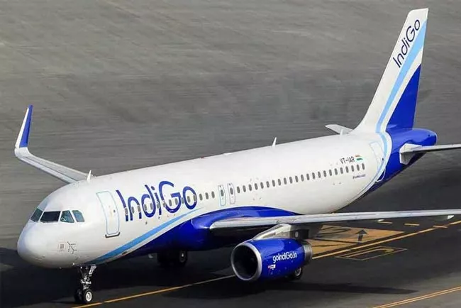 IndiGo flight's engine stalls mid-air its makes emergency landing - Sakshi