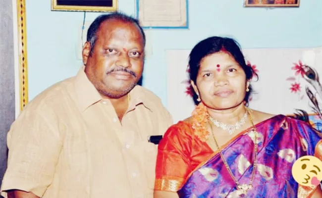 Wife Died After Husband Death news in Prakasam - Sakshi