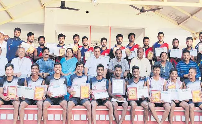 OU Inter College Kho Kho Tourney Champion GCPE Team - Sakshi