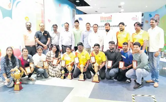 Tenpin Bowling Championship Winners Kiran And Jyoti - Sakshi