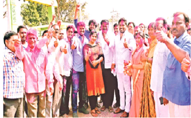 Trs Won Huge Municipalities In Warangal - Sakshi