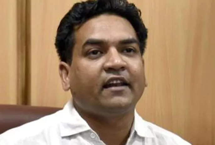 ECI imposes 48-hour campaigning ban on Kapil Mishra - Sakshi