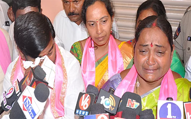 SC Women Elected As Municipal Chair Person In Suryapet - Sakshi