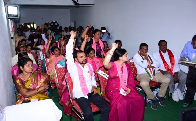 TRS Wins All Municipalities In Khammam - Sakshi