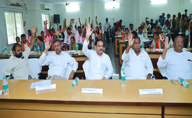 TRS Wins Six Municipalities In Nalgonda - Sakshi