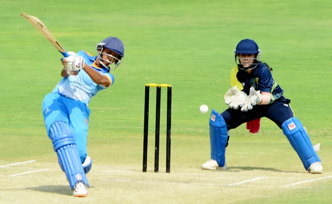 Karnataka Beat With 118 Runs on Punjabi Women One Day - Sakshi