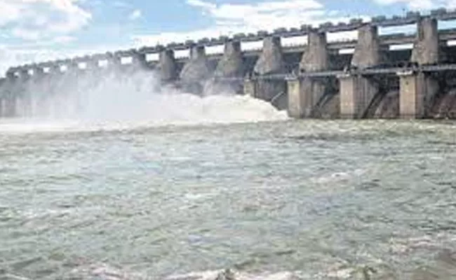 Telangana Government Plans To Build Check Dams On Maneru Project - Sakshi