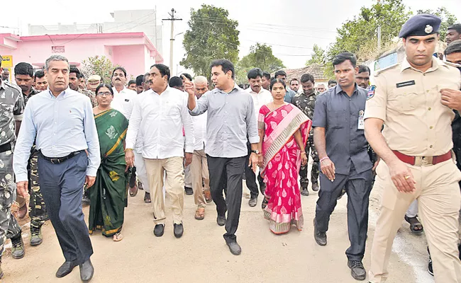 Phase 2 Palle Pragathi Programme Launched By KTR And Errabelli - Sakshi