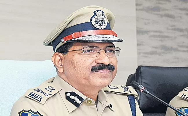 Tasks Should Be Adopted With A Positive Attitude Says DGP Mahender Reddy - Sakshi