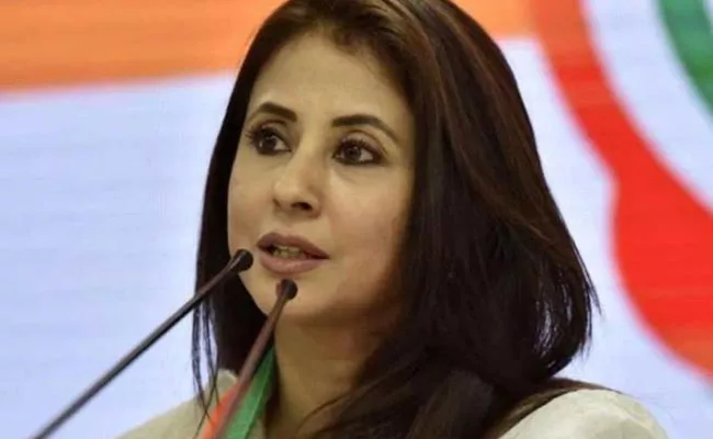 Urmila Matondkar Compare CA With Rowlatt Act - Sakshi