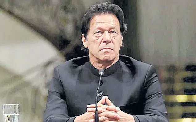 Pakistan PM Imran Khan Shares Fake Video Of India Violence - Sakshi