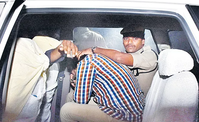 Serial Killer Srinivas Reddy Case Is Adjourned To 6th January - Sakshi