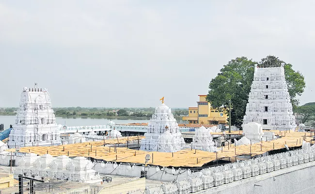 Reconstruction of the Vemulavada Rajarajeswara Temple - Sakshi