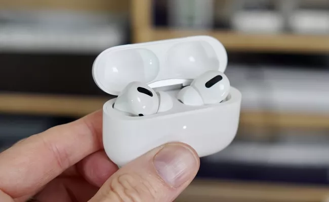 7 year-old boy swallows Apple AirPod, rushed to hospital for Xrays - Sakshi