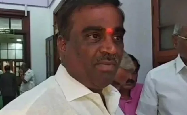 BJP MLA Somashekar Warns Minorities In Bellary - Sakshi