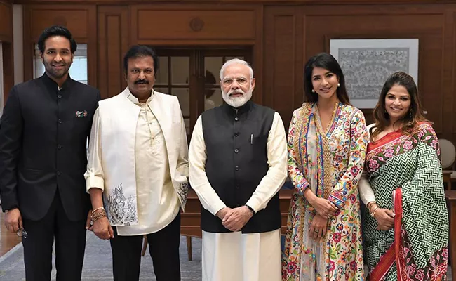 Mohan Babu Family Meets Narendra Modi In Delhi - Sakshi