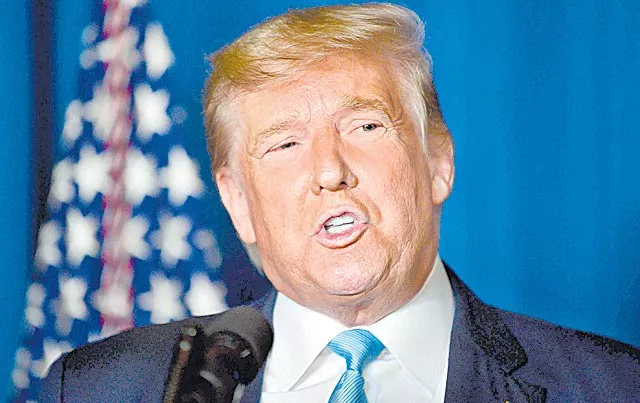 Iran offers Rs 575 crore bounty on Donald Trump Heead - Sakshi