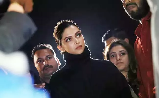 Deepika Padukone Trolled Over Visiting JNU - Sakshi