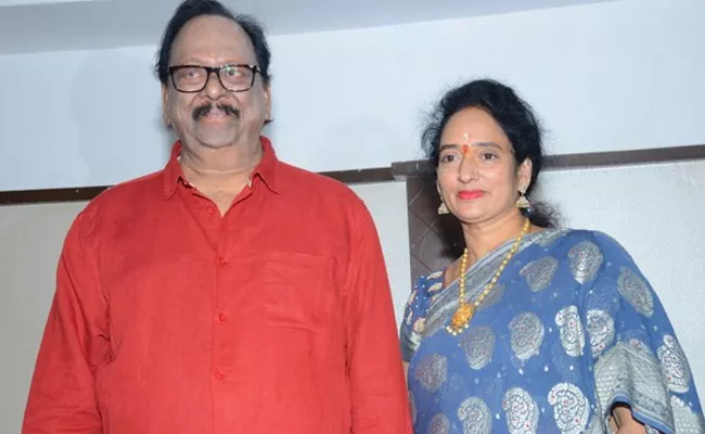 Former Minister Krishnam Raju Visits Visakha Sarada Peetam In Visakhapatnam  - Sakshi