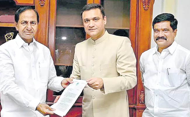 AKbaruddin Owaisi Meeting With CM KCR - Sakshi