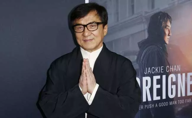 Actor Jackie Chan Promises To Pay 1Million Yuan For Coronavirus Vaccine - Sakshi