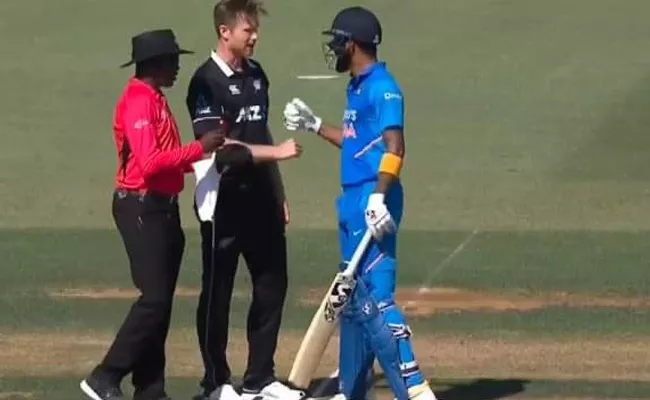 IND VS NZ 3rd ODI: Neesham's Shares Funny Picture With KL Rahul - Sakshi