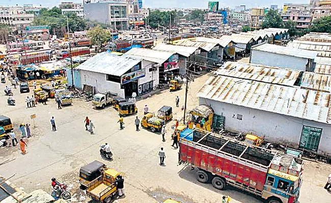 Kothapet Fruit market Shifting Delayed to Koheda - Sakshi