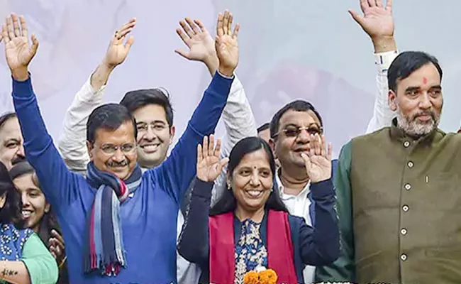 Sources Says No Changes In Arvind Kejriwal New Cabinet - Sakshi