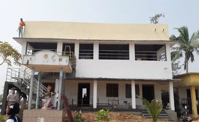 Old Students Constructed Of New Building For School - Sakshi