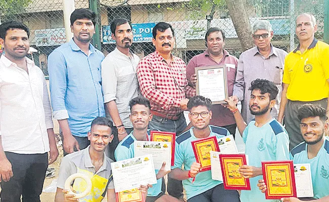 Nizam College Wins Tennikoit Title - Sakshi