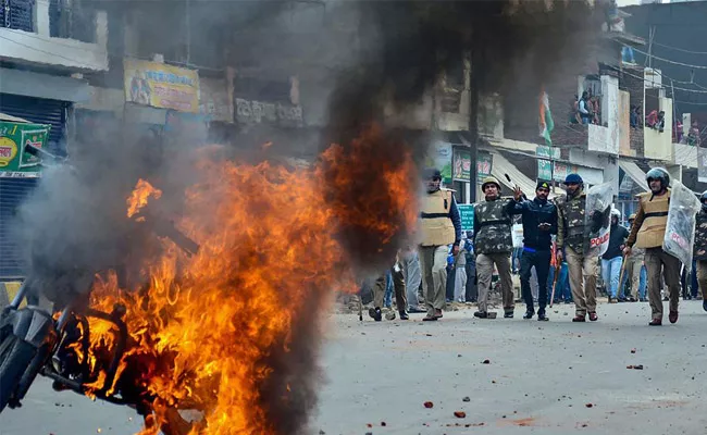 Muzaffarnagar CAA Stir: Protestors Asked to Pay Rs 23 Lakh - Sakshi