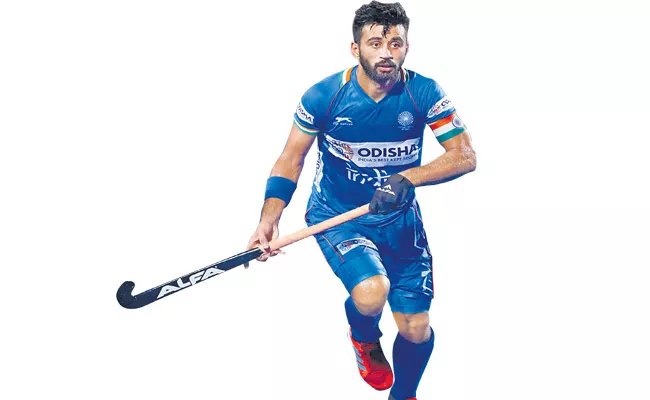 Manpreet Singh Got Player Of The Year Award - Sakshi