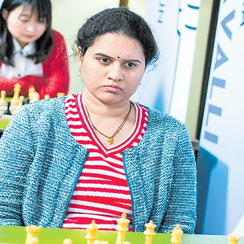 Koneru Humpy Beats Former World Champion Alexandra - Sakshi