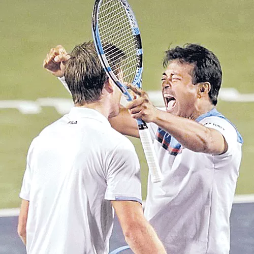 Leander Paes And Matthew Abden Pair Enters Final - Sakshi