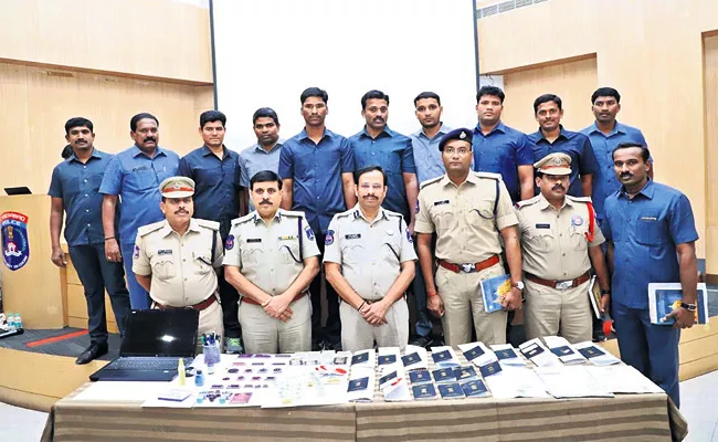 Fake Visa Stamping Gang Arrest in Hyderabad - Sakshi