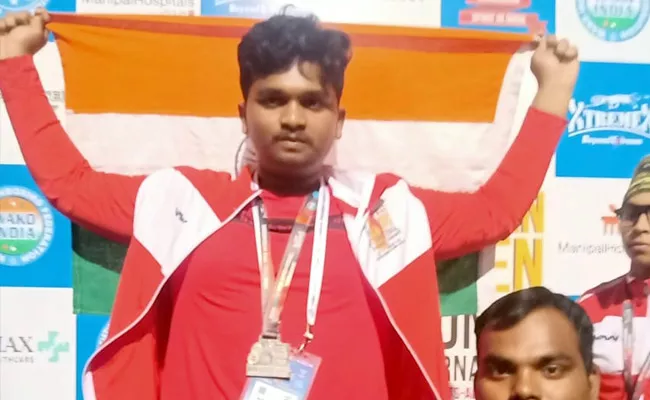 Hyderabads Manoj Clinches Silver Medal In International Boxing Tournament - Sakshi