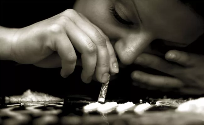 Youth Addicted To Drugs Parents Should Need Observation on Children - Sakshi