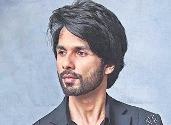 Shahid Kapoor to play Army Role In Operation Cactus - Sakshi