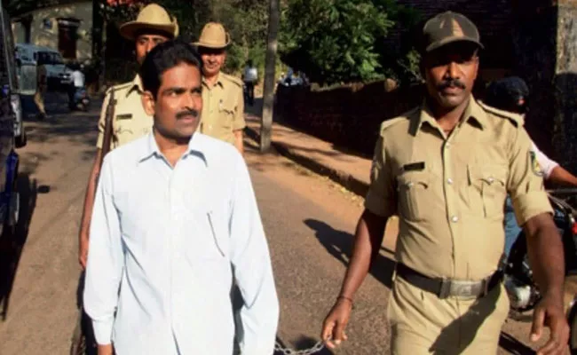 Serial Women Killer Cyanide Mohan Gets Life Imprisonment  - Sakshi