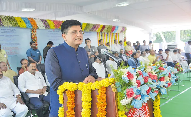 Piyush Goyal Commenst on Charlapally Railway Terminal construction - Sakshi