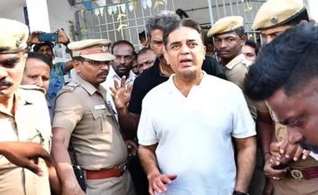 Police Issued Notices To Kamal Hassan And Director Shankar - Sakshi