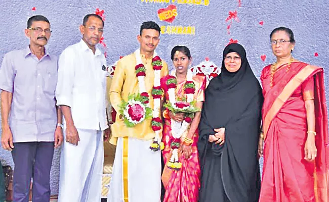 Muslim Family Kerala Woman Rajeswari Marriage Story - Sakshi