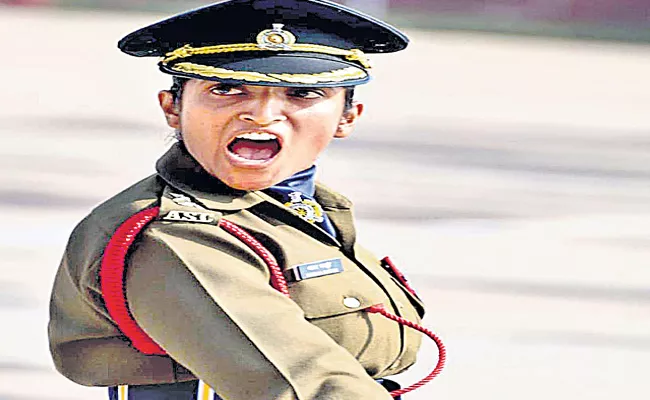 Question And Answer About Army Women Commission - Sakshi