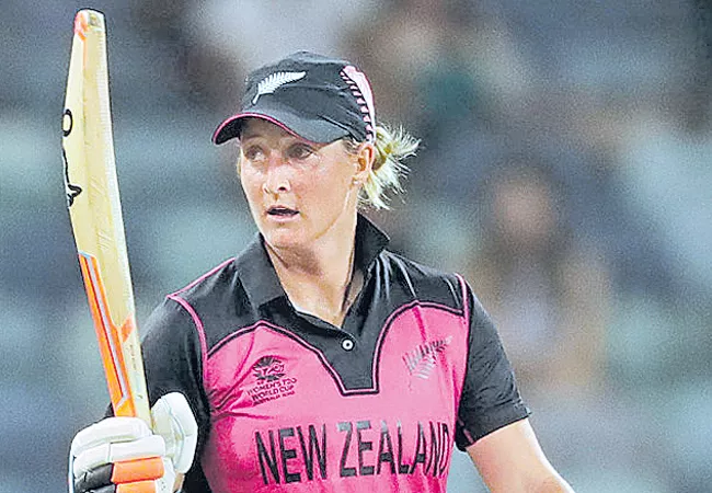 New Zealand Women Cricket Team Won Against Sri Lanka In ICC T20 World Cup - Sakshi