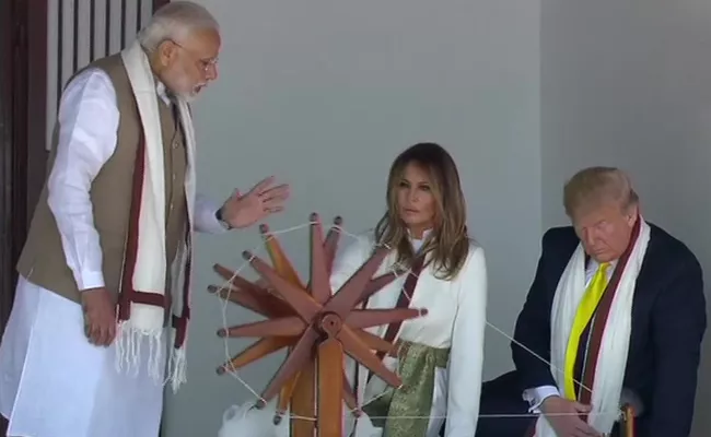 Donald Trump Along With Melania Visits Sabarmati Ashram - Sakshi