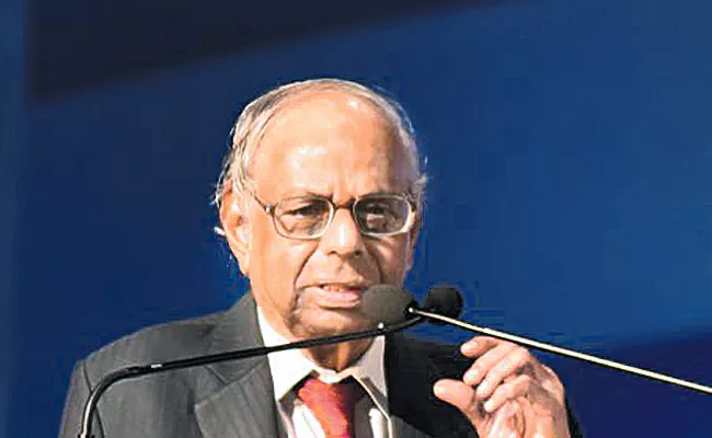 RBI alone Did Not Control Inflation said Rangarajan - Sakshi